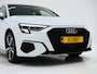 Audi A3 Sportback 40 TFSI e Full Black 204PK | Lederen Sportstoelen | Panoramadak | Camera | Keyless | Sfeerlicht | Carplay