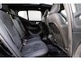 Volvo XC40 2.0 B4 Plus Dark | Trekhaak | Panoramadak | Lichtmetalen Velgen 19 inch | All-Season banden | Harman Kardon Audio | Achteruitrijcamera | Parkeersensoren | Keyless Entry | Elektrische Achterklep | Elektrisch Verstelbare Voorstoelen | Stoelverwarming | Google Navigatie | Apple Carplay | Android Auto