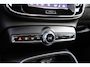 Volvo XC40 2.0 B4 Plus Dark | Trekhaak | Panoramadak | Lichtmetalen Velgen 19 inch | All-Season banden | Harman Kardon Audio | Achteruitrijcamera | Parkeersensoren | Keyless Entry | Elektrische Achterklep | Elektrisch Verstelbare Voorstoelen | Stoelverwarming | Google Navigatie | Apple Carplay | Android Auto