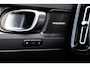 Volvo XC40 2.0 B4 Plus Dark | Trekhaak | Panoramadak | Lichtmetalen Velgen 19 inch | All-Season banden | Harman Kardon Audio | Achteruitrijcamera | Parkeersensoren | Keyless Entry | Elektrische Achterklep | Elektrisch Verstelbare Voorstoelen | Stoelverwarming | Google Navigatie | Apple Carplay | Android Auto