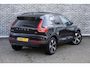 Volvo XC40 2.0 B4 Plus Dark | Trekhaak | Panoramadak | Lichtmetalen Velgen 19 inch | All-Season banden | Harman Kardon Audio | Achteruitrijcamera | Parkeersensoren | Keyless Entry | Elektrische Achterklep | Elektrisch Verstelbare Voorstoelen | Stoelverwarming | Google Navigatie | Apple Carplay | Android Auto
