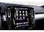 Volvo XC40 2.0 B4 Plus Dark | Trekhaak | Panoramadak | Lichtmetalen Velgen 19 inch | All-Season banden | Harman Kardon Audio | Achteruitrijcamera | Parkeersensoren | Keyless Entry | Elektrische Achterklep | Elektrisch Verstelbare Voorstoelen | Stoelverwarming | Google Navigatie | Apple Carplay | Android Auto