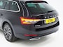 Skoda Superb Combi 1.4 TSI iV Laurin & Klement | Leder | Trekhaak | Massage | Canton | Keyless | Memory | Sfeerlicht | Carplay