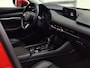 Mazda 3 2.0 e-SkyActiv-X M Hybrid 180 Luxury | Trekhaak | Apple Carplay/Android Auto | Stoel/stuurverwarming | BOSE geluidsinstallatie | 360 graden camera | Adaptief Cruise Control | Head-up display |