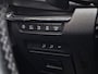 Mazda 3 2.0 e-SkyActiv-X M Hybrid 180 Luxury | Trekhaak | Apple Carplay/Android Auto | Stoel/stuurverwarming | BOSE geluidsinstallatie | 360 graden camera | Adaptief Cruise Control | Head-up display |