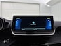 Peugeot e-208 EV Allure Pack 50 kWh 136pk | Accu 91% | Navigatie | Achteruitrijcamera | 3D Cockpit | Climate Control | Adaptieve Cruise Control | Parkeersensoren | Stof/kunstleder | Keyless start | Apple Carplay / Android Auto | DAB+ radio | Led koplampen | Donker getint glas | Dealeronderhouden | 16" lichtmetalen velgen |