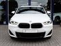 BMW X2 sDrive20i High Executive Edition | M-Pakket | Cruise Control met Remfunctie | Pano | Stoelverwarming | Leer | Elek. Kofferklep | Draadloos Opladen | Privacy Glas | Navi | HiFi-Audio | LED | DAB | Performance Control | M Sport-Chassis