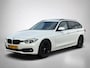 BMW 3-Serie Touring 318i Edition Sport High Executive(Goed OndH, Panoramadak, Trekhaak, StoelV, Navi, Climate Con, Cruise Con,Etc)