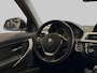 BMW 3-Serie Touring 318i Edition Sport High Executive(Goed OndH, Panoramadak, Trekhaak, StoelV, Navi, Climate Con, Cruise Con,Etc)