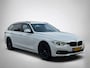 BMW 3-Serie Touring 318i Edition Sport High Executive(Goed OndH, Panoramadak, Trekhaak, StoelV, Navi, Climate Con, Cruise Con,Etc)