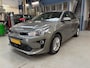 Kia Rio 1.0 T-GDI MHEV 100pk DynamicLine | Apple carplay / android auto | Camera | Lm velgen | Cruise control | All season banden | NAP | Rijklaar prijs!