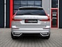 Volvo XC60 2.0 T6 R-Design 398PK AWD Long Range | Pano | H&K | Orrefors | Leder | Memory | Carplay - Android | Keyless | 360 | Trekhaak | Led | Adaptive Cruise | Stoelverwarming voor & achter | Stuurwielverwarming | Digital Dash | Dodehoek Detectie