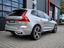 Volvo XC60 2.0 T6 R-Design 398PK AWD Long Range | Pano | H&K | Orrefors | Leder | Memory | Carplay - Android | Keyless | 360 | Trekhaak | Led | Adaptive Cruise | Stoelverwarming voor & achter | Stuurwielverwarming | Digital Dash | Dodehoek Detectie
