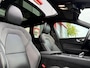 Volvo XC60 2.0 T6 R-Design 398PK AWD Long Range | Pano | H&K | Orrefors | Leder | Memory | Carplay - Android | Keyless | 360 | Trekhaak | Led | Adaptive Cruise | Stoelverwarming voor & achter | Stuurwielverwarming | Digital Dash | Dodehoek Detectie