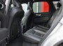 Volvo XC60 2.0 T6 R-Design 398PK AWD Long Range | Pano | H&K | Orrefors | Leder | Memory | Carplay - Android | Keyless | 360 | Trekhaak | Led | Adaptive Cruise | Stoelverwarming voor & achter | Stuurwielverwarming | Digital Dash | Dodehoek Detectie