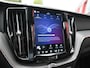 Volvo XC60 2.0 T6 R-Design 398PK AWD Long Range | Pano | H&K | Orrefors | Leder | Memory | Carplay - Android | Keyless | 360 | Trekhaak | Led | Adaptive Cruise | Stoelverwarming voor & achter | Stuurwielverwarming | Digital Dash | Dodehoek Detectie