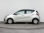 Hyundai i10 1.0i i-MOTION COMFORT | CLIMA | CRUISE | BLUETOOTH | AUX | USB | CENTRALE DEURVERGRENDELING OP AFSTANDBED. | ELEKTRISCHE RAMEN |