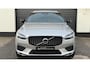 Volvo XC60 2.0 T6 Plug-in hybrid AWD R-Design | 360° | HK | ACC | Pilot | Memory | CarPlay | Trekhaak | BTW |