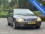 Volvo V70 2.4 Kinetic/APK/TREKHAAK/PDC/LMV/KOOPJE/BAK BONKT