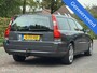 Volvo V70 2.4 Kinetic/APK/TREKHAAK/PDC/LMV/KOOPJE/BAK BONKT