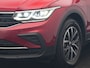 Volkswagen Tiguan 1.4 TSI eHybrid Elegance PHEV 245pk Dealer O.H. | SOH 90.3% | Adaptive Cruise | IQ Light | Camera | Blis | Stoelen & Stuur Verwarmd | Apple Carplay | DAB | Navigatie | Lane Assist | 17"L.M | Plug In Hybrid