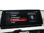 BMW X1 xDrive25e Sportline PHEV 221pk Dealer O.H | Trekhaak Afn. | Camera | Harman / Kardon | Head Up | Sporstoelen Verwarmd | Cruise Control | Carplay | Sfeerverlichting | Navigatie | DAB | 18"L.M | Plug In Hybrid |
