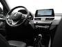 BMW X1 xDrive25e Sportline PHEV 221pk Dealer O.H | Trekhaak Afn. | Camera | Harman / Kardon | Head Up | Sporstoelen Verwarmd | Cruise Control | Carplay | Sfeerverlichting | Navigatie | DAB | 18"L.M | Plug In Hybrid |
