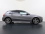 Mercedes-Benz A-klasse 250 e AMG Line | Panorama - Schuifdak | Trekhaak Wegklapbaar | Verwarmd Stuurwiel | Smartphone Integratie | Dodehoekl Assistent | Night Pakket | Klasse 3 Alarm
