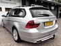 BMW 3-Serie Touring 320i *A/C*TREKHAAK*PDC*APK 06-2027*