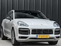 Porsche Cayenne Coupé 3.0 E-Hybrid | Sport Design | Panoramadak | 18-Wegs Memory Seats | NL-Auto | Dealeronderhouden | Achterasbesturing | Luchtvering | Bose | 360 Camera | HUD | Soft Close | Ambiance Interieur | Sport Chrono |