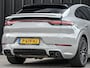Porsche Cayenne Coupé 3.0 E-Hybrid | Sport Design | Panoramadak | 18-Wegs Memory Seats | NL-Auto | Dealeronderhouden | Achterasbesturing | Luchtvering | Bose | 360 Camera | HUD | Soft Close | Ambiance Interieur | Sport Chrono |