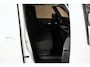 Volkswagen ID. Buzz Cargo 77 kWh 204pk SOH 98% Trekhaak Navigatie Stoelverwarming Adaptive Cruise Control Bijrijdersbank Climate control