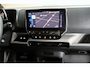 Volkswagen ID. Buzz Cargo 77 kWh 204pk SOH 98% Trekhaak Navigatie Stoelverwarming Adaptive Cruise Control Bijrijdersbank Climate control