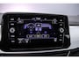 Volkswagen T-Roc 1.0 TSI Life 110pk, Adaptive cruise control, Trekhaak, Climate control, Parkeersensoren, LED koplampen, App-connect, DAB-radio