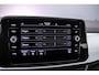 Volkswagen T-Roc 1.0 TSI Life 110pk, Adaptive cruise control, Trekhaak, Climate control, Parkeersensoren, LED koplampen, App-connect, DAB-radio