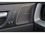 Volvo XC60 T6 Recharge AWD Plus Black Edition - Panorama/schuifdak - IntelliSafe Assist & Surround - 360º Camera - Harman Kardon audio - Verwarmde voorstoelen, stuur & achterbank - Parkeersensoren voor & achter - Elektr. bedienb. voorstoelen met geheugen - Head up display - Draadloze tel. lader - Extra getint glas - 21' LMV