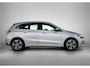 Mercedes-Benz B-klasse 250 e Plug-In Hybride | Trekhaak | Ledkoplampen | Parkeerpakket met achteruitrijcamera | EASY PACK achterklep | Stoelverwarming. Inclusief 24 maanden Mercedes-Benz Certified garantie voor Europa.