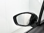Citroën C3 Origins 82pk | Navigatie | Climate Control | Cruise Control | Parkeersensoren | Bluetooth | DAB+ radio | Apple Carplay / Android Auto | Elektrisch inklapbare spiegels | Automatisch dimlicht | Regensensor | Multifunctioneel lederen stuurwiel | Trekhaak | Afwijkende dakkleur | Donker getint glas | 17" lichtmetalen velgen |