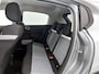 Citroën C3 Origins 82pk | Navigatie | Climate Control | Cruise Control | Parkeersensoren | Bluetooth | DAB+ radio | Apple Carplay / Android Auto | Elektrisch inklapbare spiegels | Automatisch dimlicht | Regensensor | Multifunctioneel lederen stuurwiel | Trekhaak | Afwijkende dakkleur | Donker getint glas | 17" lichtmetalen velgen |
