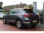 Volkswagen T-Roc 1.5 TSI Aut.*Sport* | Trekhaak | Carplay | Stoelverwarming | Adaptieve Cruise & Climate Control | Camera | PDC | Privacy | Navigatie | Bluetooth |