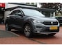 Volkswagen T-Roc 1.5 TSI Aut.*Sport* | Trekhaak | Carplay | Stoelverwarming | Adaptieve Cruise & Climate Control | Camera | PDC | Privacy | Navigatie | Bluetooth |
