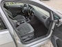 Volkswagen Golf 1.0 TSI Comfortline Business I Camera I ACC I Carplay I Massagestoel I Trekhaak I Clima I Stoelvw I Alcantera