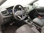 Volkswagen Taigo 1.0 TSI R-Line | Automaat | Navigatie | Parkeersensoren v+a met achteruitrijcamera | Climate Control | Lichtmetalen velgen, 4 seizoenenbanden | Metaalkleur |