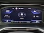 Volkswagen Taigo 1.0 TSI R-Line | Automaat | Navigatie | Parkeersensoren v+a met achteruitrijcamera | Climate Control | Lichtmetalen velgen, 4 seizoenenbanden | Metaalkleur |