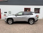 Toyota RAV4 2.5 Hybrid 218pk CVT Bi-Tone/ Alarm klasse 3/ Afneembare trekhaak/ All season banden/ Apple Carplay/ Adaptieve cruise/ 1 Eigenaar/ Origineel NL/ NAP