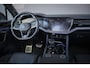 Volkswagen Touareg 3.0 TSi eHybrid 4MOTION R Edition MASSAGE | STOELVERWARMING & VERKOELING | ADAPTIVE CRUISE | SFEERVERLICHTING | TEKHAAK |