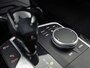 BMW 1-Serie 118i M Sport Automaat (APPLE CARPLAY, M PAKKET, GROOT NAVI, LEDER, SPORTSTOELEN, SFEERVERLICHTING, GETINT GLAS, NIEUWSTAAT)