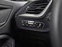 BMW 1-Serie 118i M Sport Automaat (APPLE CARPLAY, M PAKKET, GROOT NAVI, LEDER, SPORTSTOELEN, SFEERVERLICHTING, GETINT GLAS, NIEUWSTAAT)