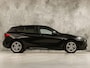BMW 1-Serie 118i M Sport Automaat (APPLE CARPLAY, M PAKKET, GROOT NAVI, LEDER, SPORTSTOELEN, SFEERVERLICHTING, GETINT GLAS, NIEUWSTAAT)
