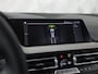 BMW 1-Serie 118i M Sport Automaat (APPLE CARPLAY, M PAKKET, GROOT NAVI, LEDER, SPORTSTOELEN, SFEERVERLICHTING, GETINT GLAS, NIEUWSTAAT)